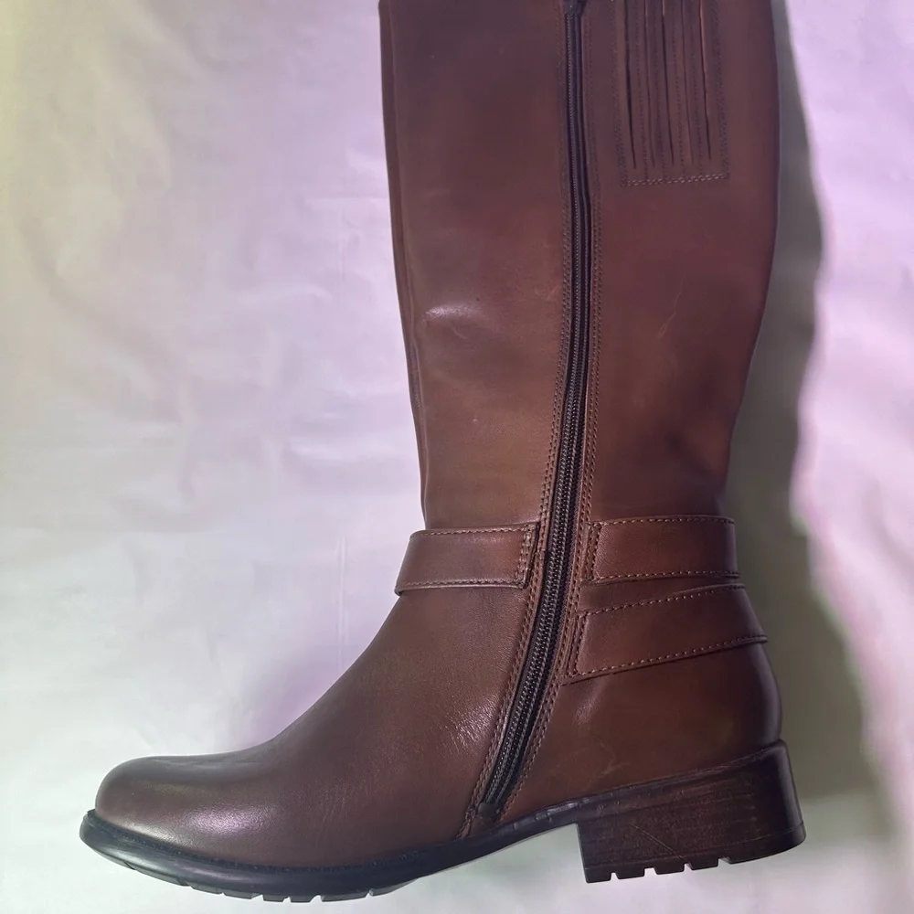 Clarks chic over